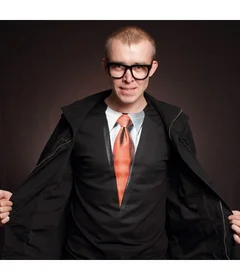 Прикольные футболки: футболка с галстуком  черная